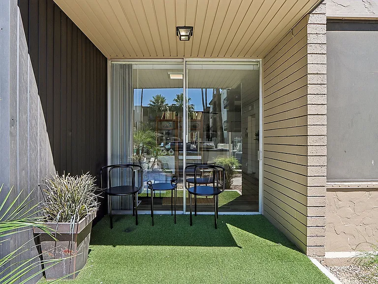 28-web-or-mls-N 7th Ave-S0905-026