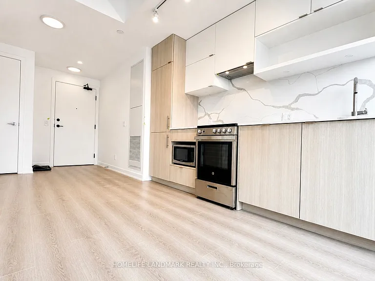 100 Queen St E #3602 — Photo 6