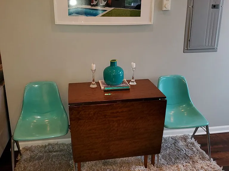 340 E. Cambourne. — Photo 6