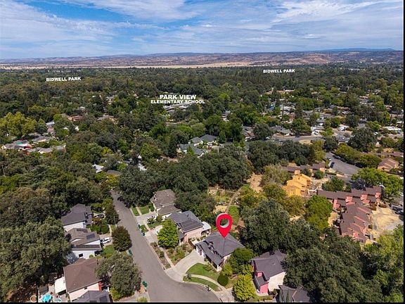 2nd image of 122 Secluded Oaks Ct