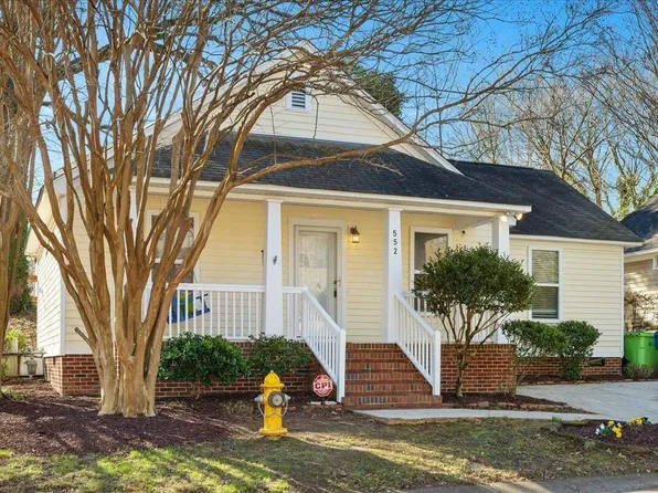 552 Moseley Ln, Raleigh, NC 27601