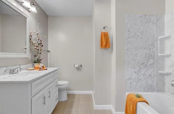4327 McFarland Cir — Photo 32