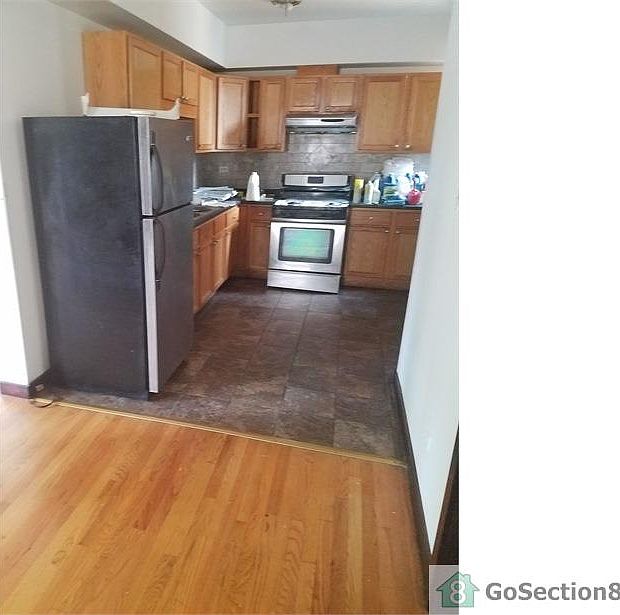 2nd image of 8127 S Ingleside Ave APT 2W