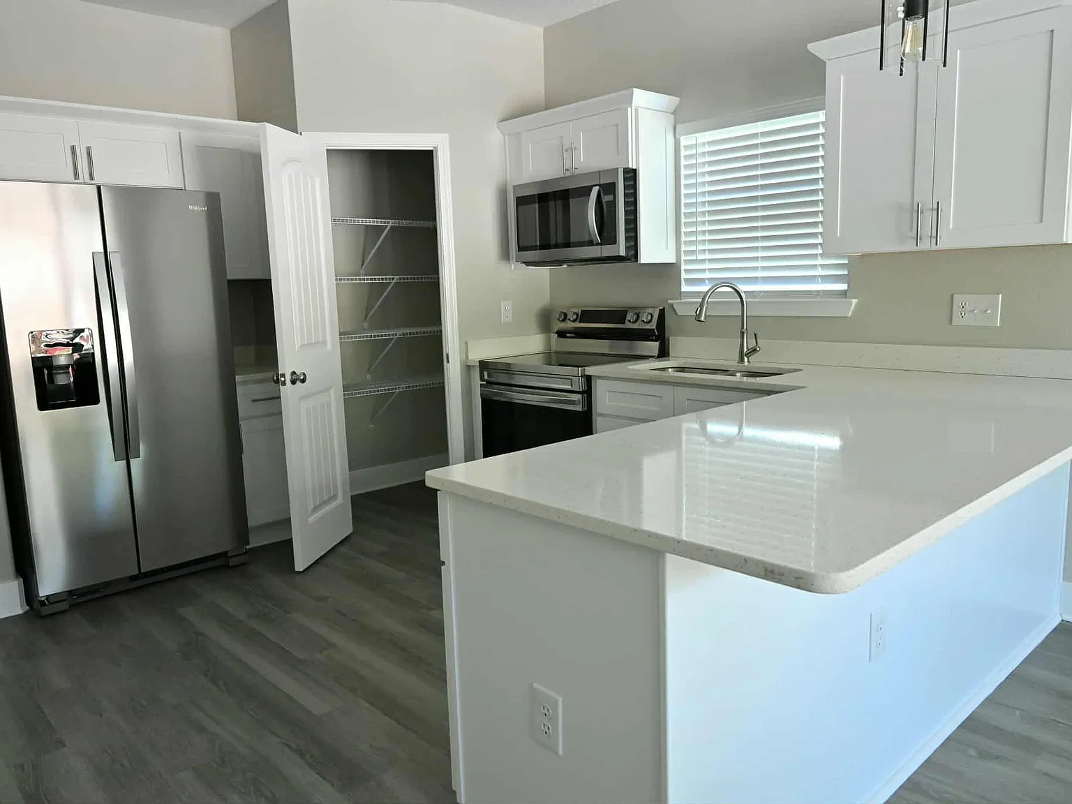3 bed, 1176 sqft, $1,800 — Photo 4