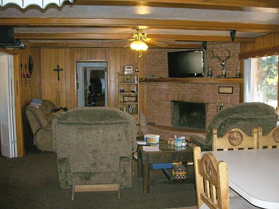 4th image of 121 N Emerald St