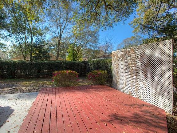 3rd image of 806 W Virginia Ave