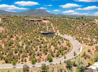 565 Calle Mirasol, Santa Fe, NM 87501