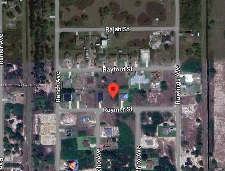 2nd image of 469 Raymer St