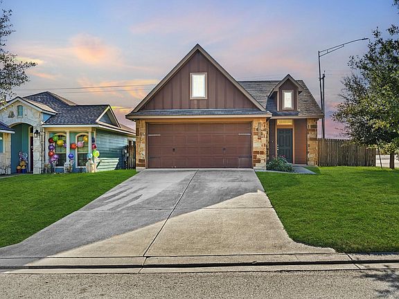 2nd image of 2800 Silver Oak Drive