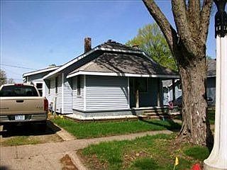2nd image of 516 Center Ave