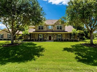 7826 Shamrock Ln, Richmond, TX 77406