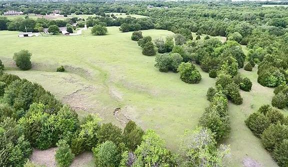 5th image of 898 Private Road 5211