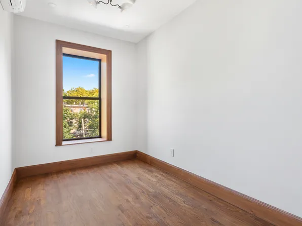 1137 Park Place image 17 of 27