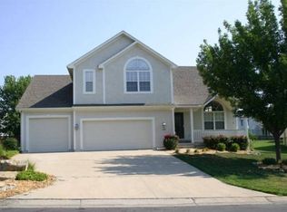 228 SW Seaside Sparrow St, Lees Summit, MO 64082