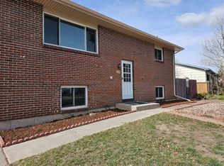 905 New Bedford Dr, Cheyenne, WY 82009