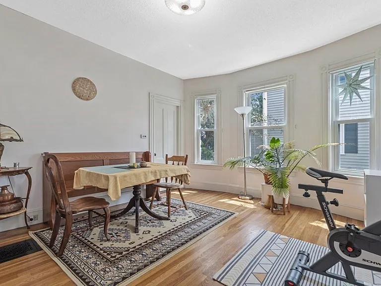63-65 Lawrence St #2 — Photo 2