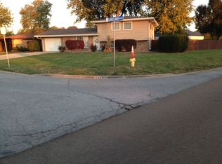 1 Lakeland Blvd, Swansea, IL