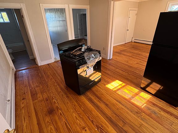 5th image of 249 Shawmut Ave
