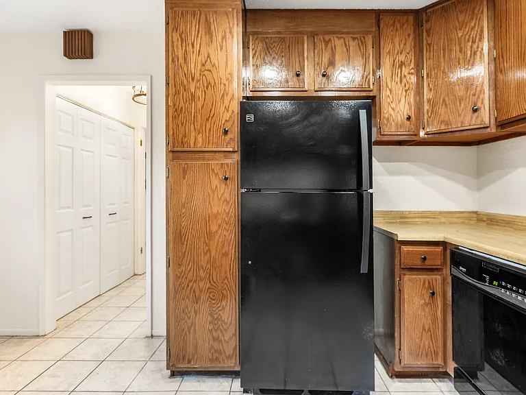 1832 Sparrow Rd — Photo 16