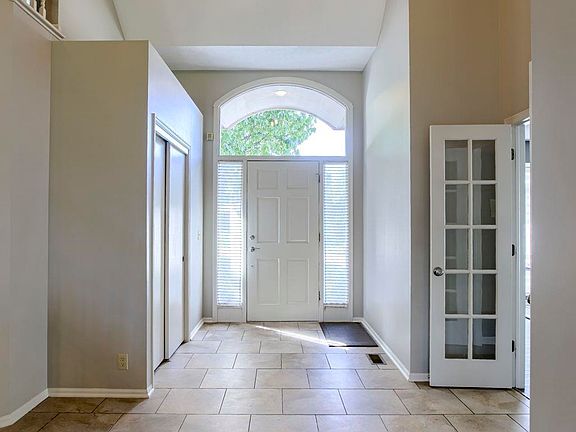 4th image of 12816 Eagle Run Dr