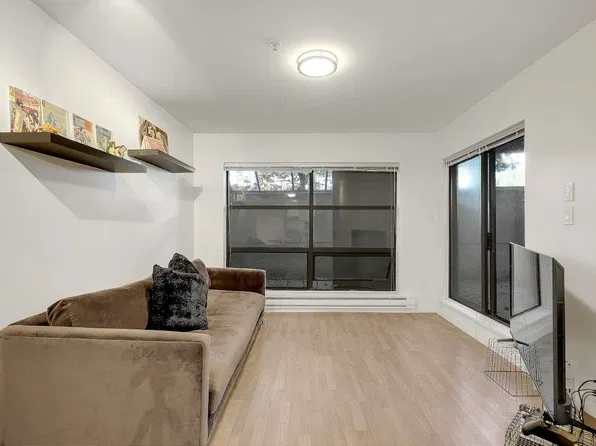 1106 Pacific St #208, Vancouver, BC V6E 1T4