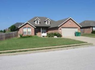 451 Coopers Way, Centerton, AR 72719