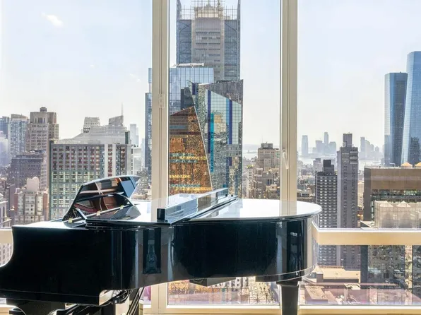 247 West 46th Street image 3 of 19