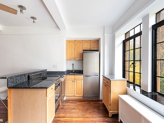 4th image of 45 Tudor City Pl APT 410