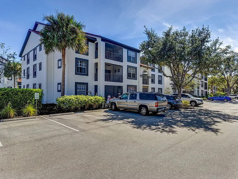7935 Preserve Cir #411 — Photo 30