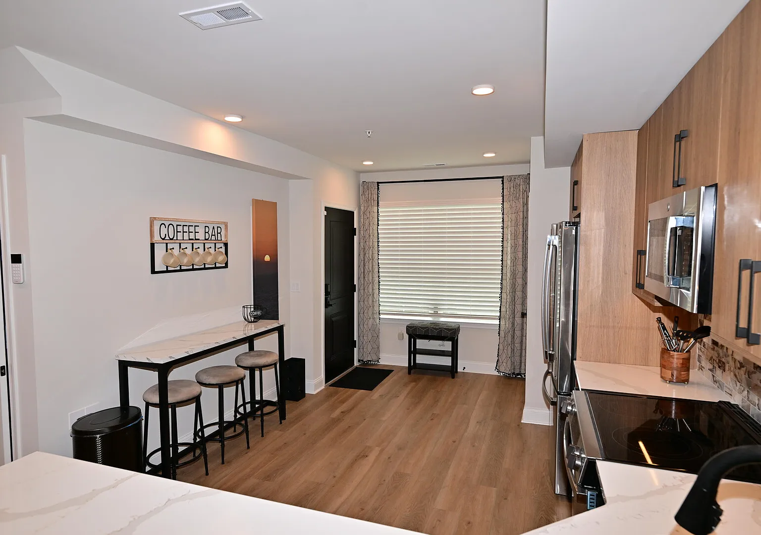 New Construction Condo/Townhome, 2 bedroom, 2 Bathroom , near City Ave — Photo 3