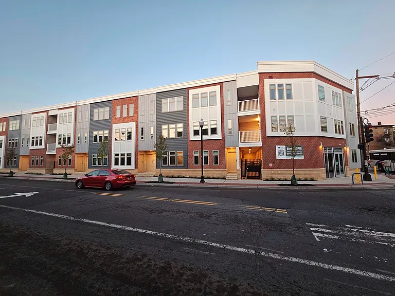 Clinton Lofts — Photo 6
