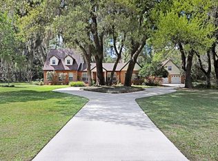 36805 Waterfall Dr, Dade City, FL 33525