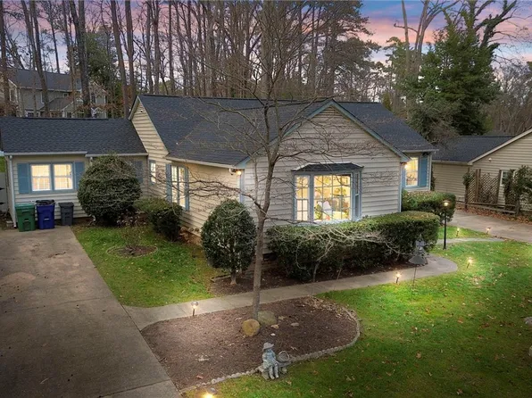 10218 Falconbridge Dr, Henrico, VA 23238