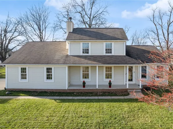 307 Lisa Ave SW, Hartville, OH 44632