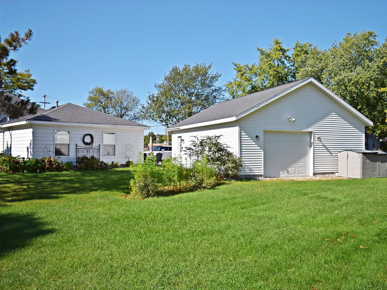 510 N Gaylord Ave, Ludington, MI 49431 Zillow