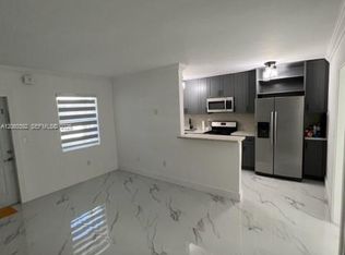 4250 SW 67th Ave APT 24, Miami, FL 33155
