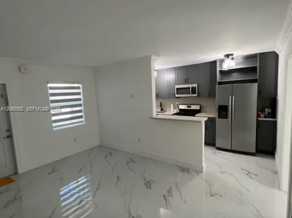 4250 SW 67th Ave APT 24, Miami, FL 33155