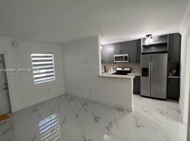 4250 SW 67th Ave, Miami, FL