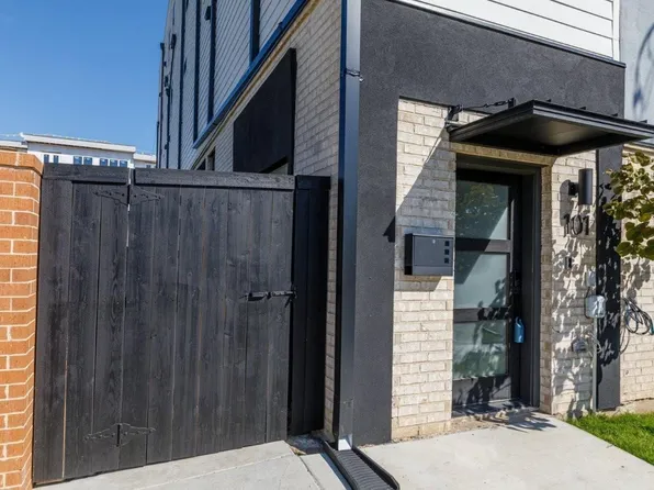 521 Melba St Unit 101, Dallas, TX 75208