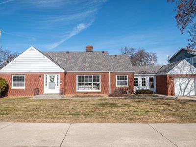 8766 Parkview COURT, Wauwatosa, WI, 53226