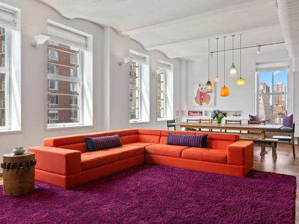 257 West 17th Street image 3 of 15