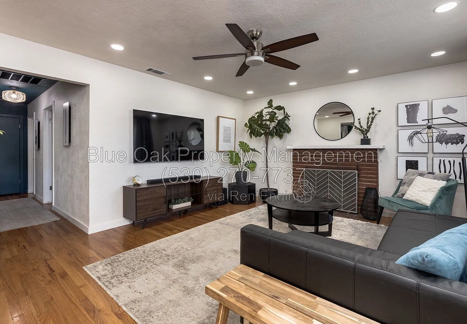 3 bed, 2.0 bath, 1260 sqft, $2,295 — Photo 2