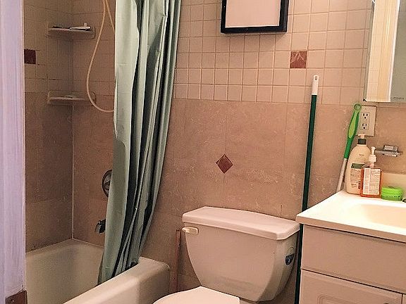 3rd image of 337 Grand St APT 3