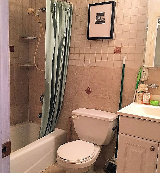 2nd image of 337 Grand St APT 3B