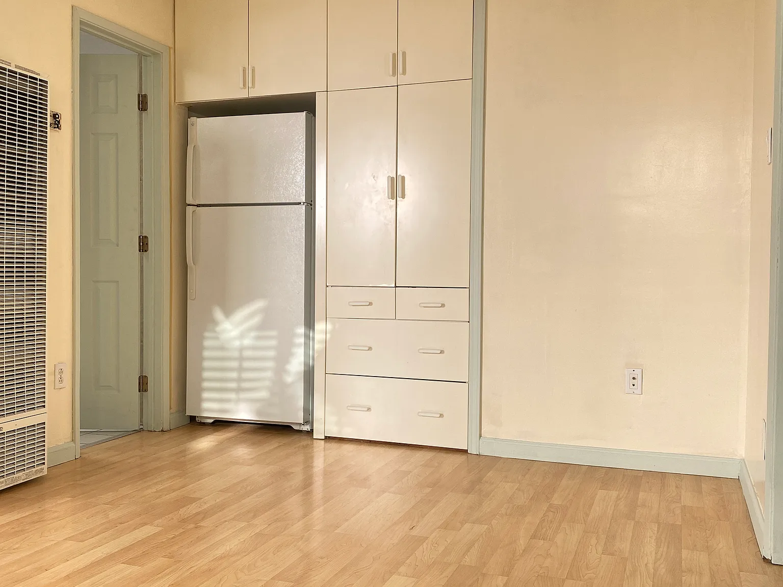 1 bed, 450 sqft, $2,000 — Photo 3