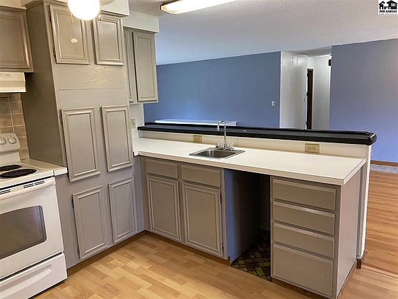5th image of 10216 Paganica Plaza Dr