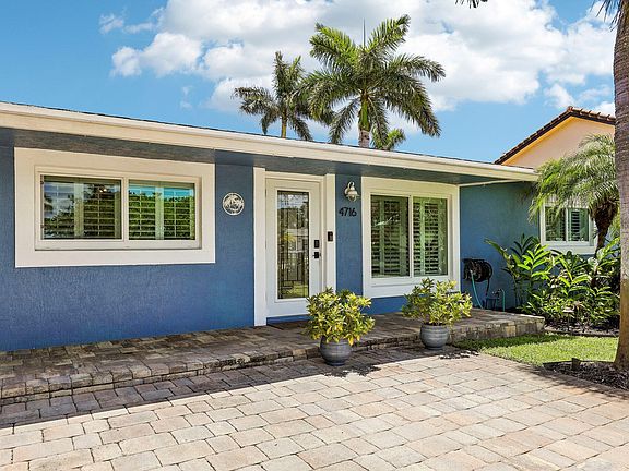 5th image of 4716 SW 35th Avenue