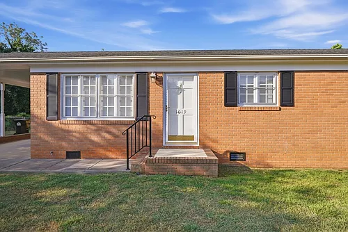 1019 Carmel Dr Photo 1