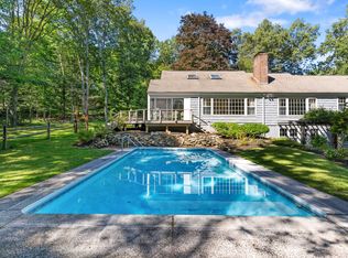 71 Jonathan Rd, New Canaan, CT 06840