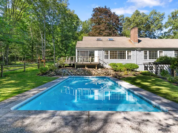 71 Jonathan Road, New Canaan, CT 06840